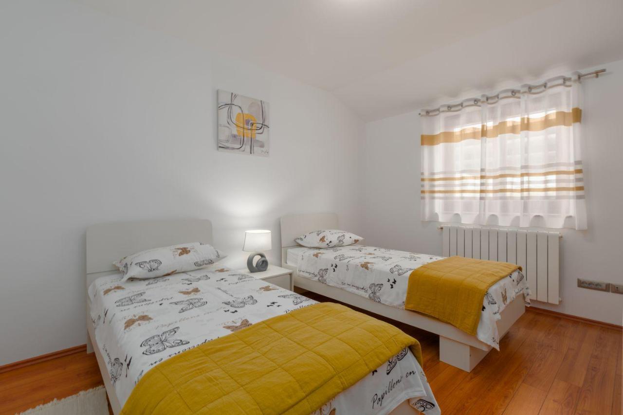 Villa Lori Nova Vas  Dış mekan fotoğraf